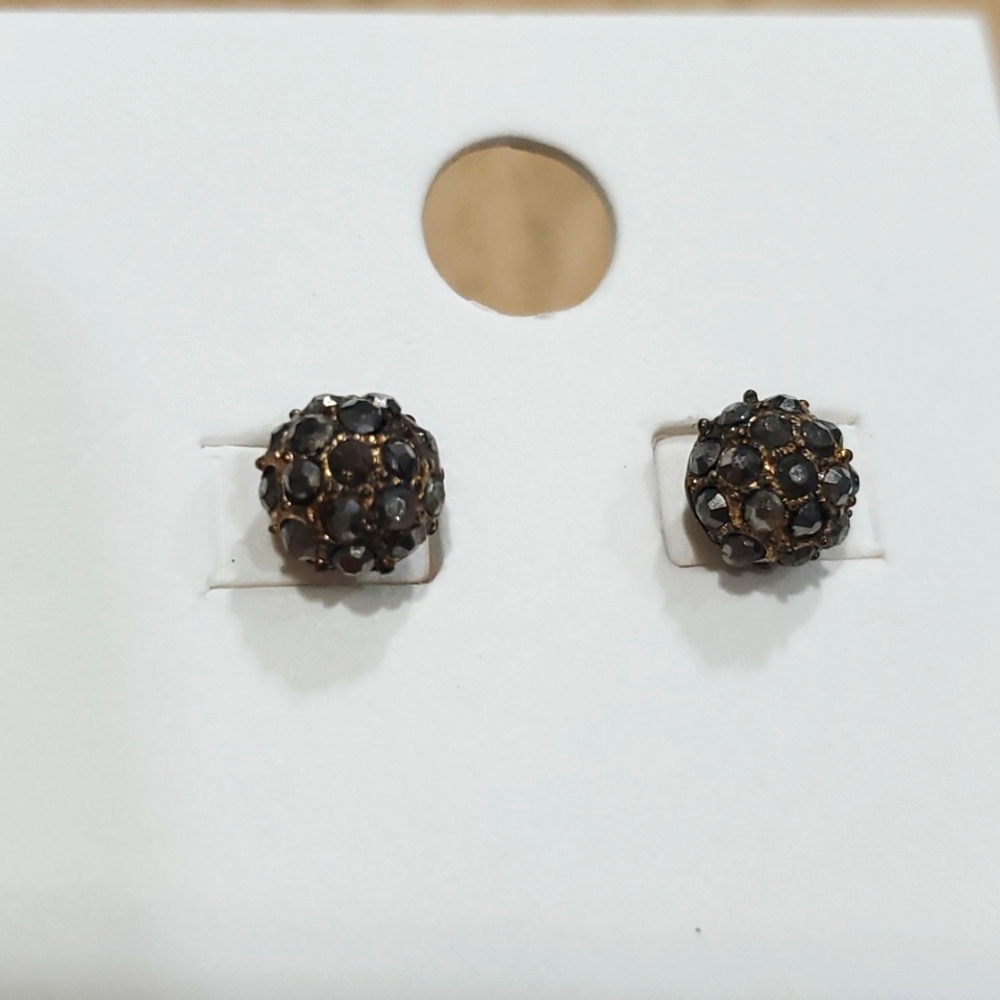 Gold grey crystals earrings